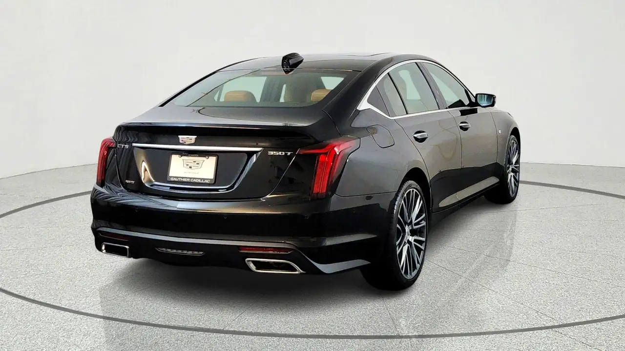 Cadillac CT5 снимка Cadillac CT5