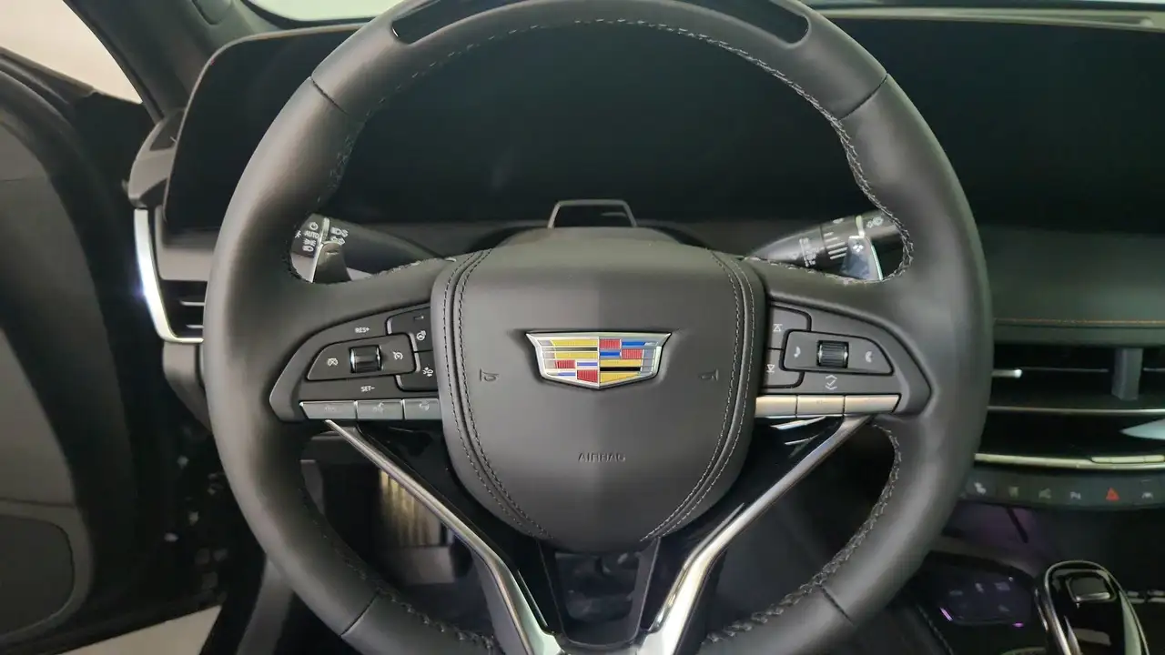 Cadillac CT5 снимка Cadillac CT5