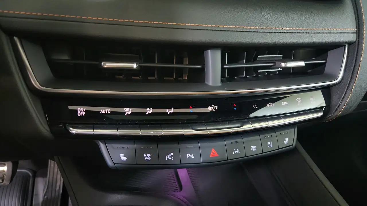 Cadillac CT5 снимка Cadillac CT5