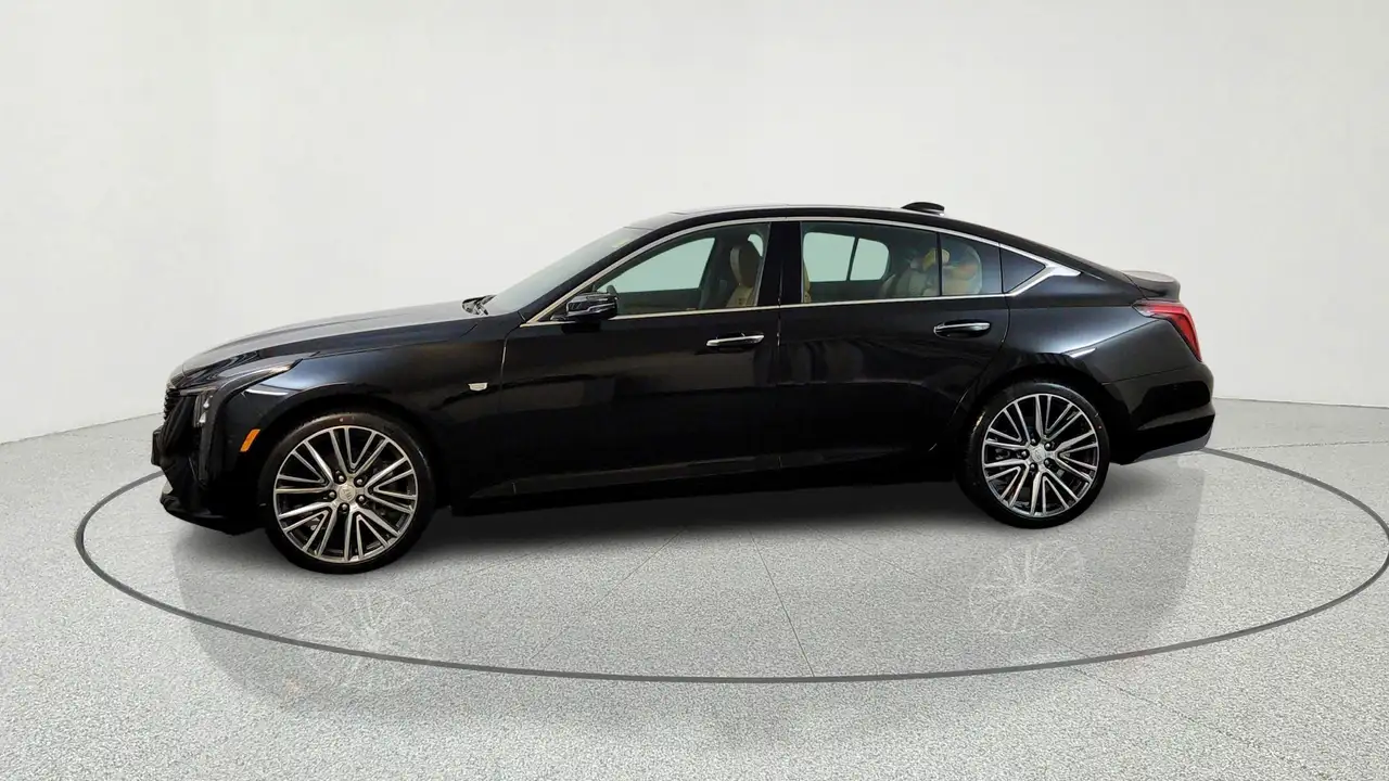 Cadillac CT5 снимка Cadillac CT5