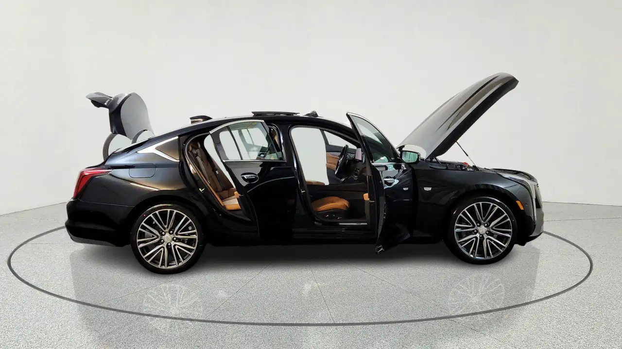 Cadillac CT5 снимка Cadillac CT5