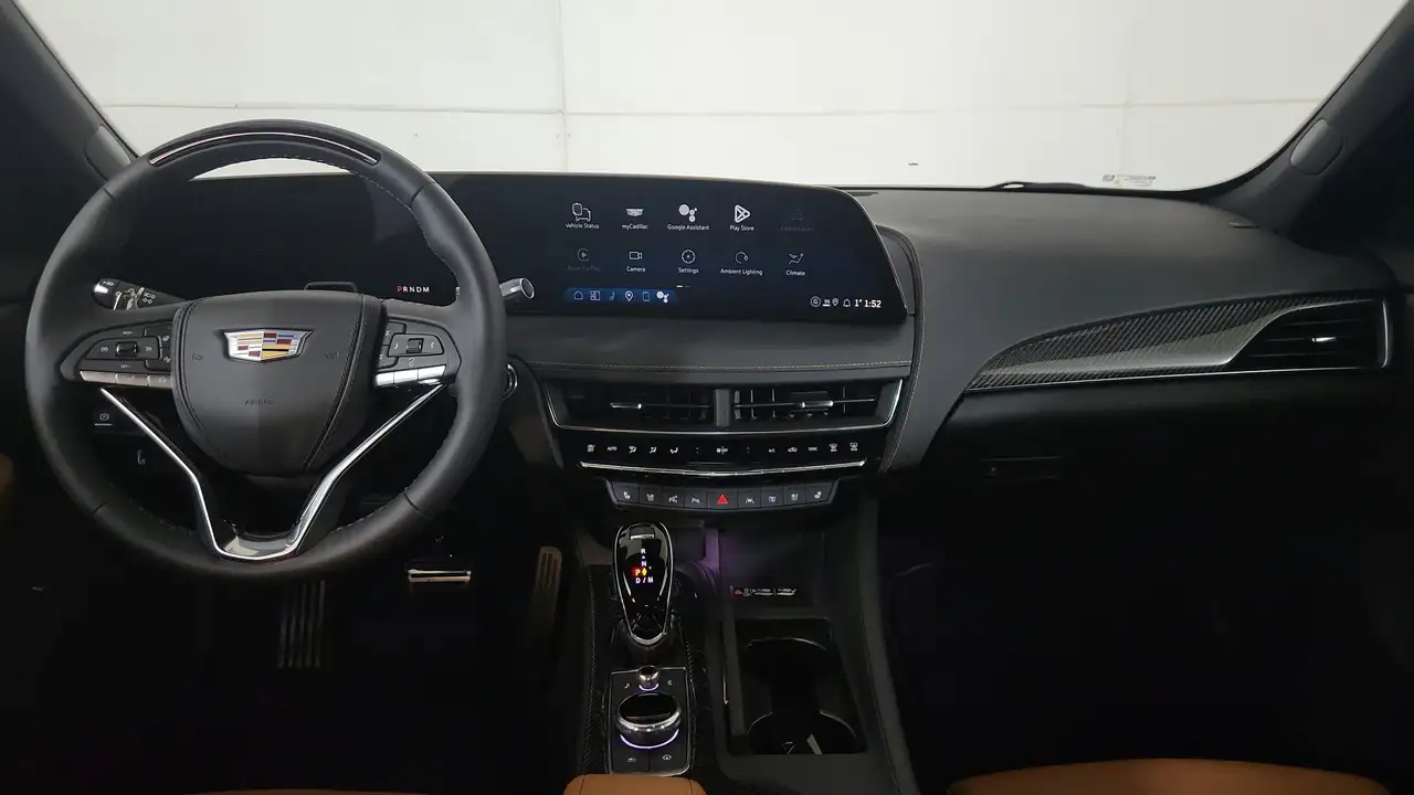 Cadillac CT5 снимка Cadillac CT5