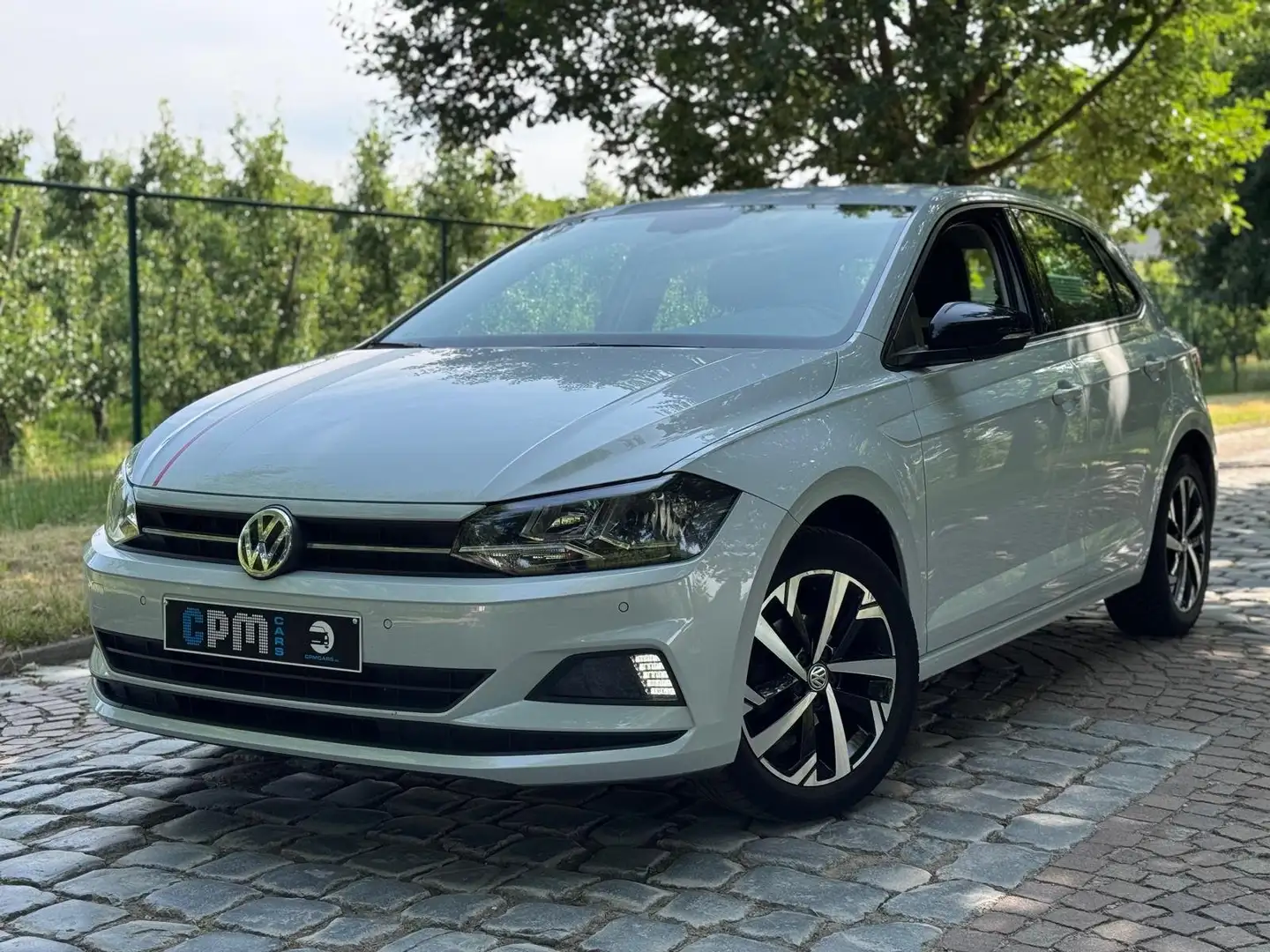 Volkswagen Polo 1.0 TSi * Beats * DSG * 1STE EIG * DIG COCKPIT * Grau - 1