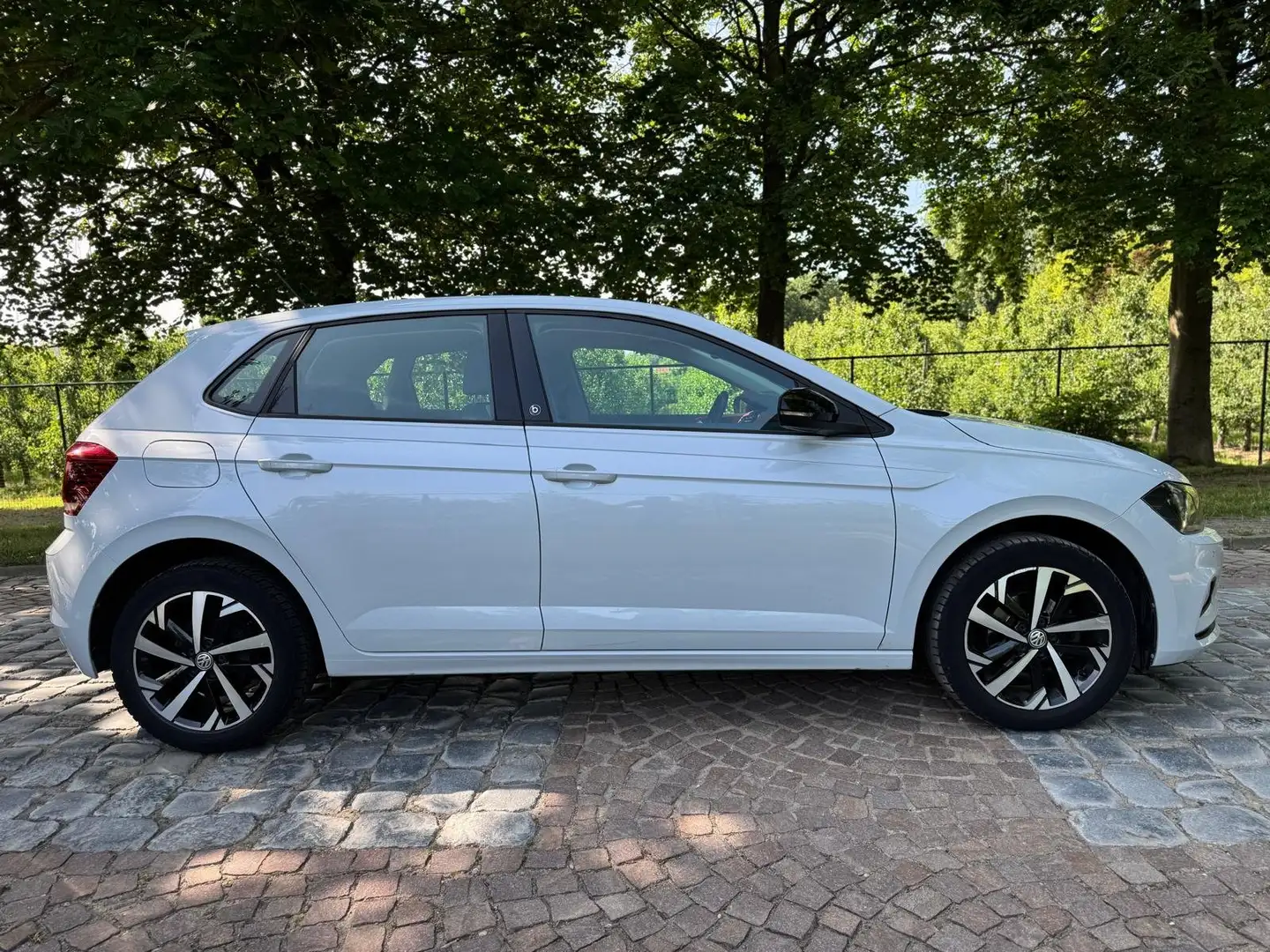 Volkswagen Polo 1.0 TSi * Beats * DSG * 1STE EIG * DIG COCKPIT * Grau - 2
