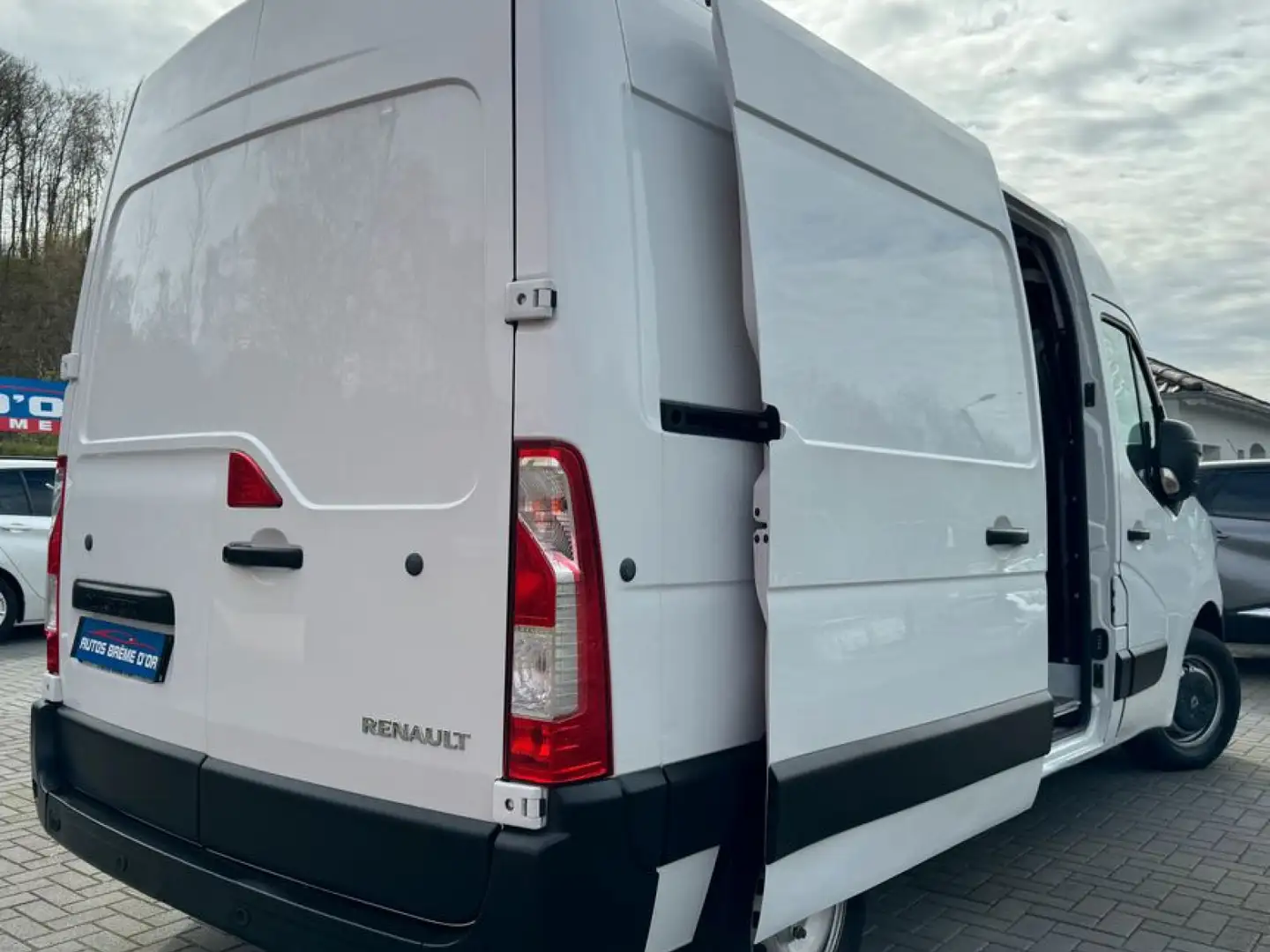 Renault Master MASTER FGN TRAC F3300 L2H2 BLUE DCI 135 Alb - 2