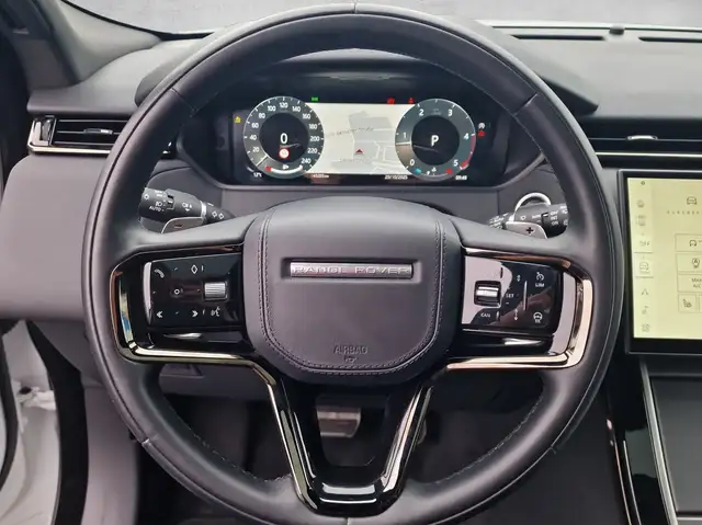 Land Rover Range Rover Velar view 15