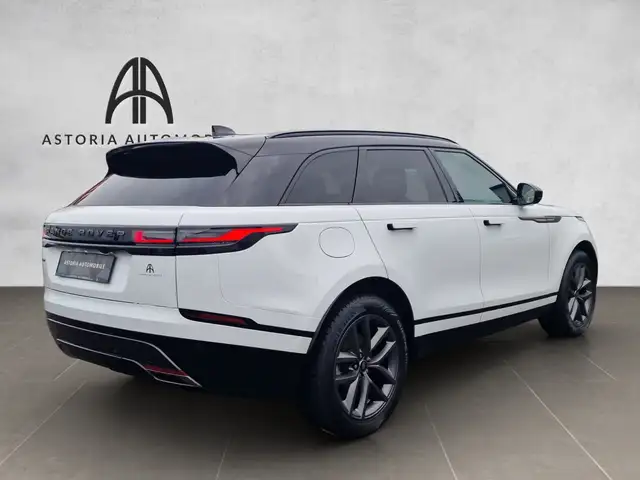 Land Rover Range Rover Velar view 9