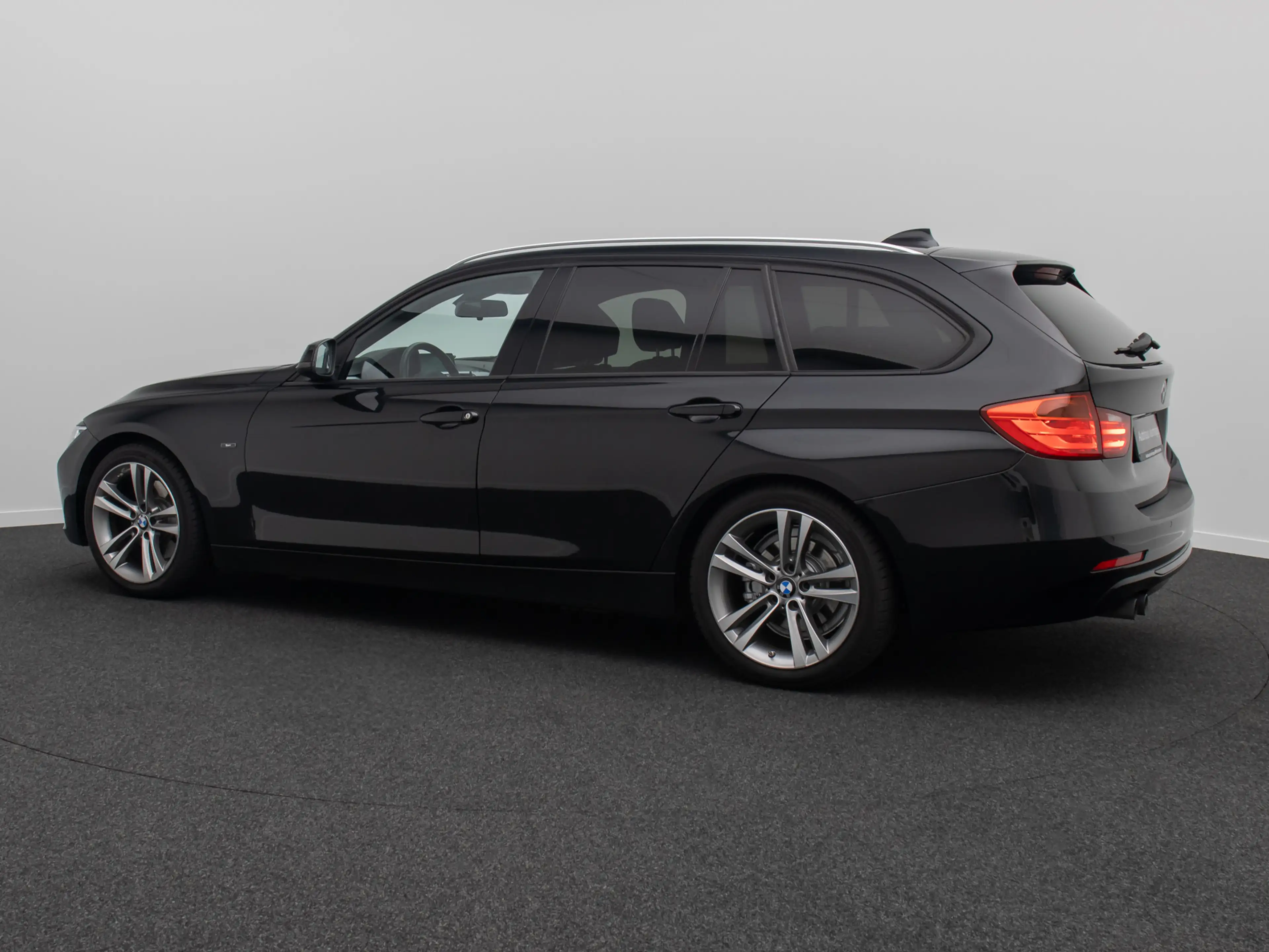 BMW 325 Sport Line HUD HiFi Xenon Panorama Alarm — photo 10