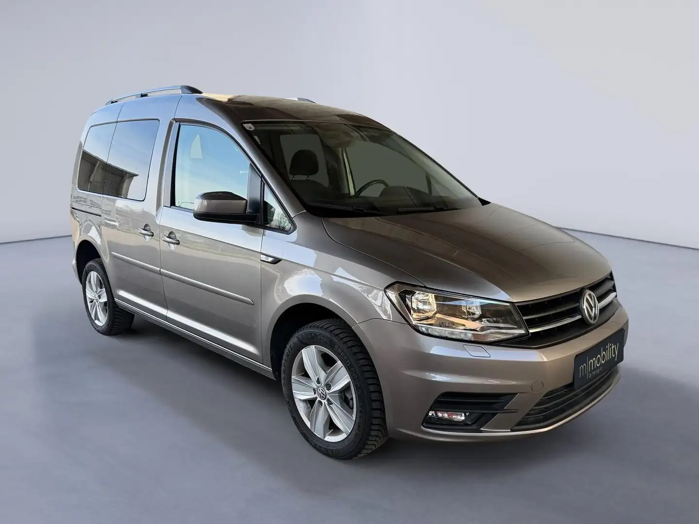 Volkswagen Caddy 4Motion Diesel Beige - 1