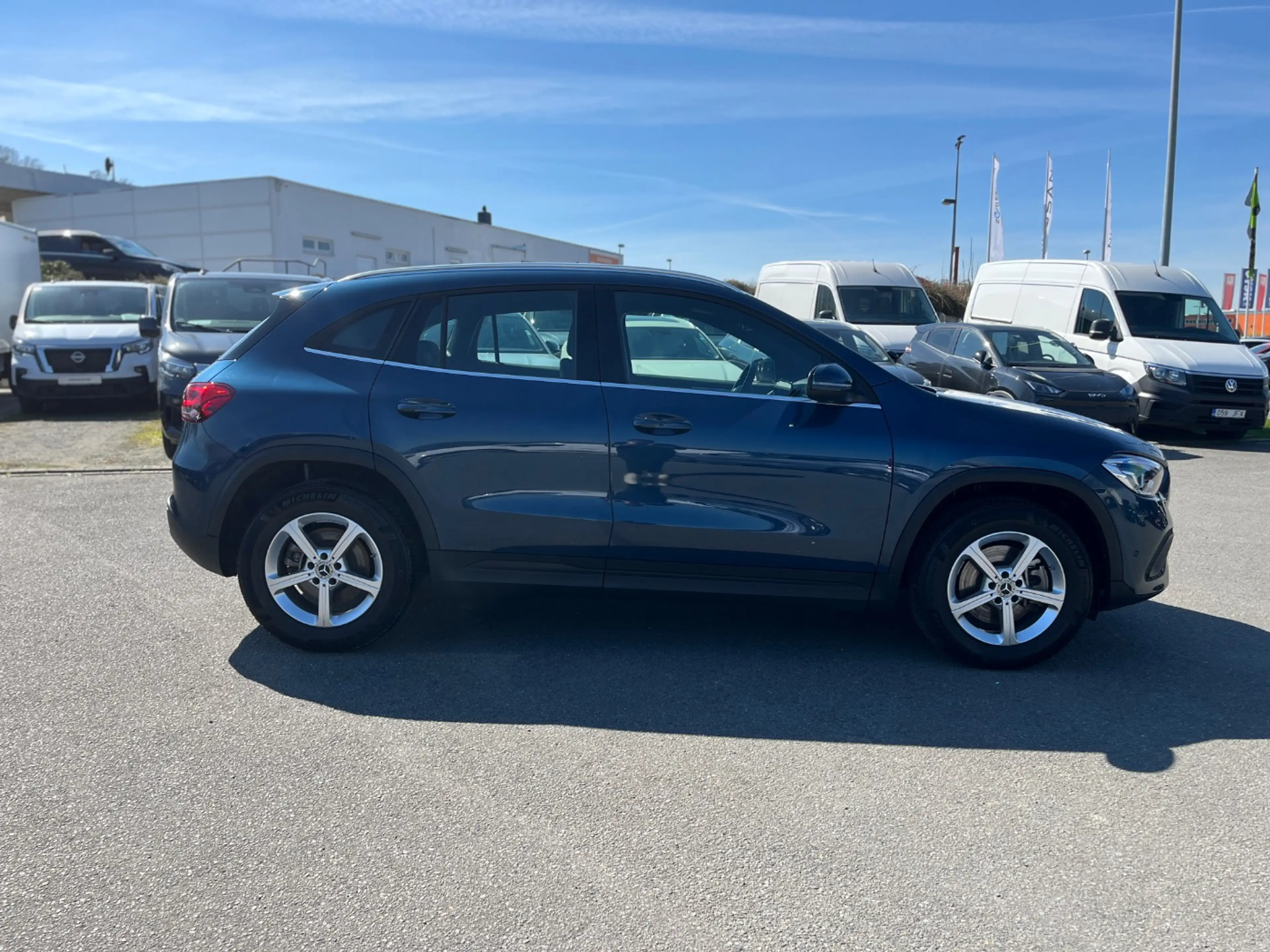 Mercedes-Benz GLA 220 d Style AHK+LED+Navi+SHZ+KlimaA+SKR&WKR — photo 14