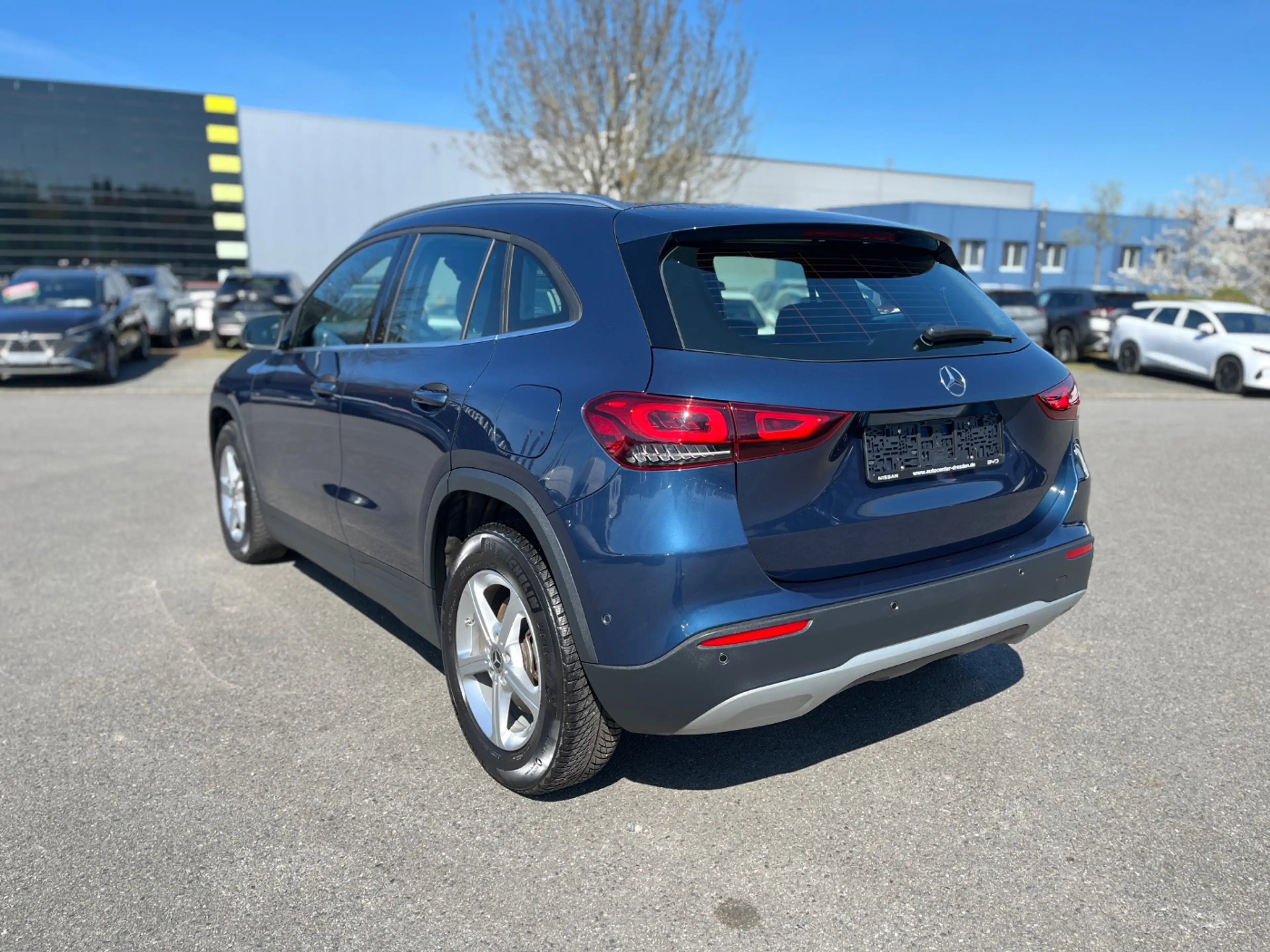 Mercedes-Benz GLA 220 d Style AHK+LED+Navi+SHZ+KlimaA+SKR&WKR — photo 9