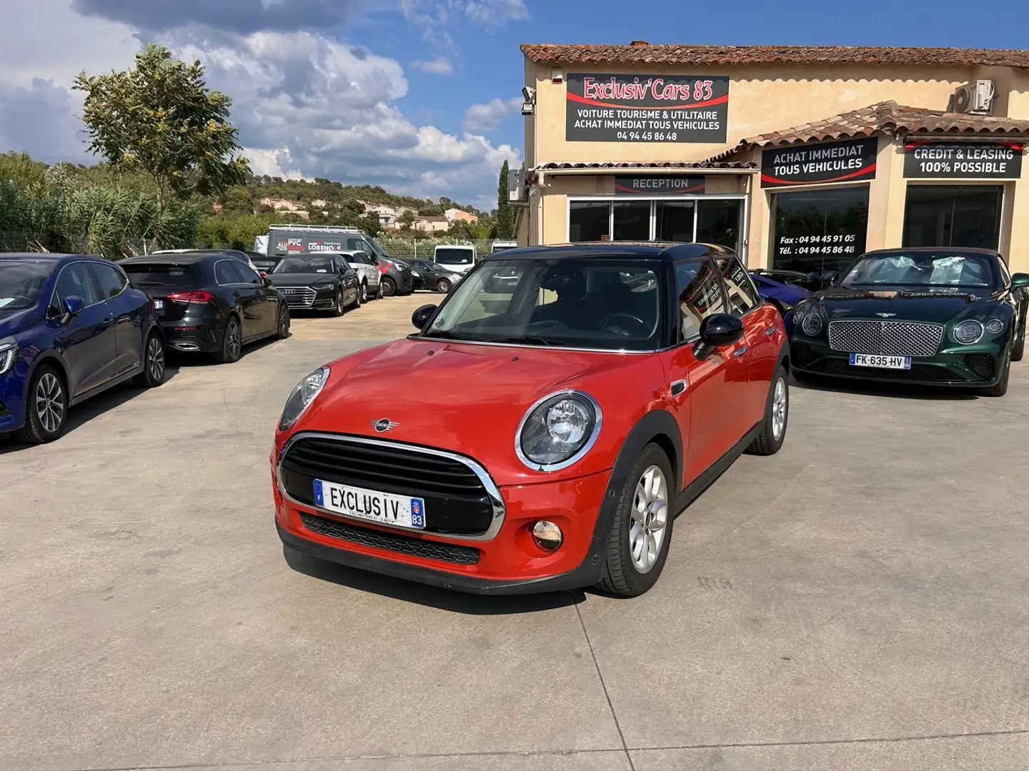 MINI Cooper COOPER 136CH BVA7 EURO6D-T Oranje - 1