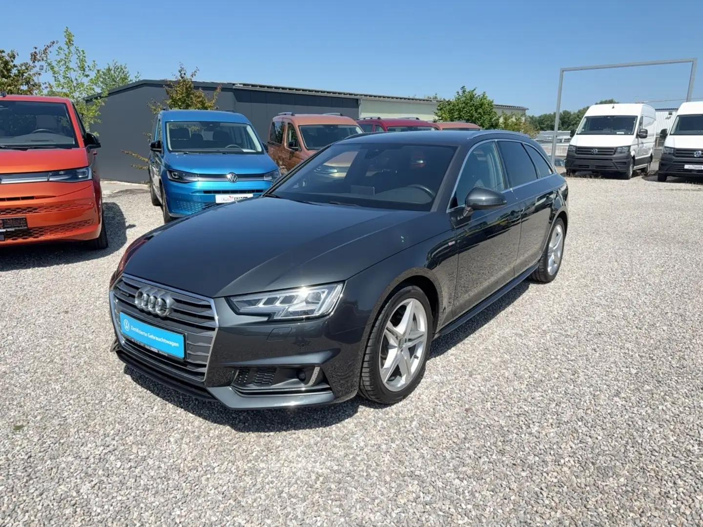 Audi A4 Avant TDi Quattro S-Line Virtual Cockpit LM Grijs - 2