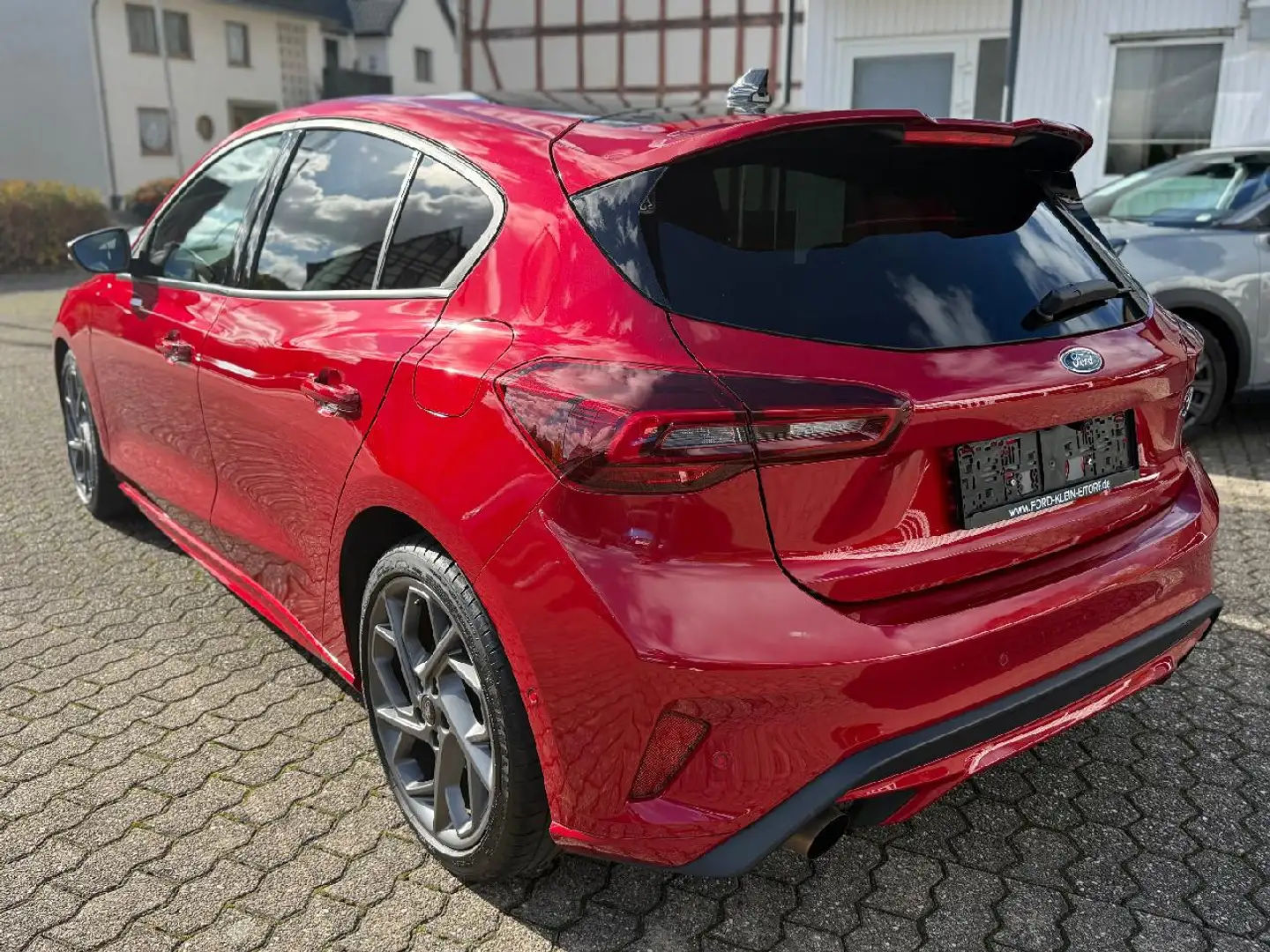 Ford Focus ST,Navi,B&O,Winterpak.,FahrerAssist.8xAlu Rot - 2