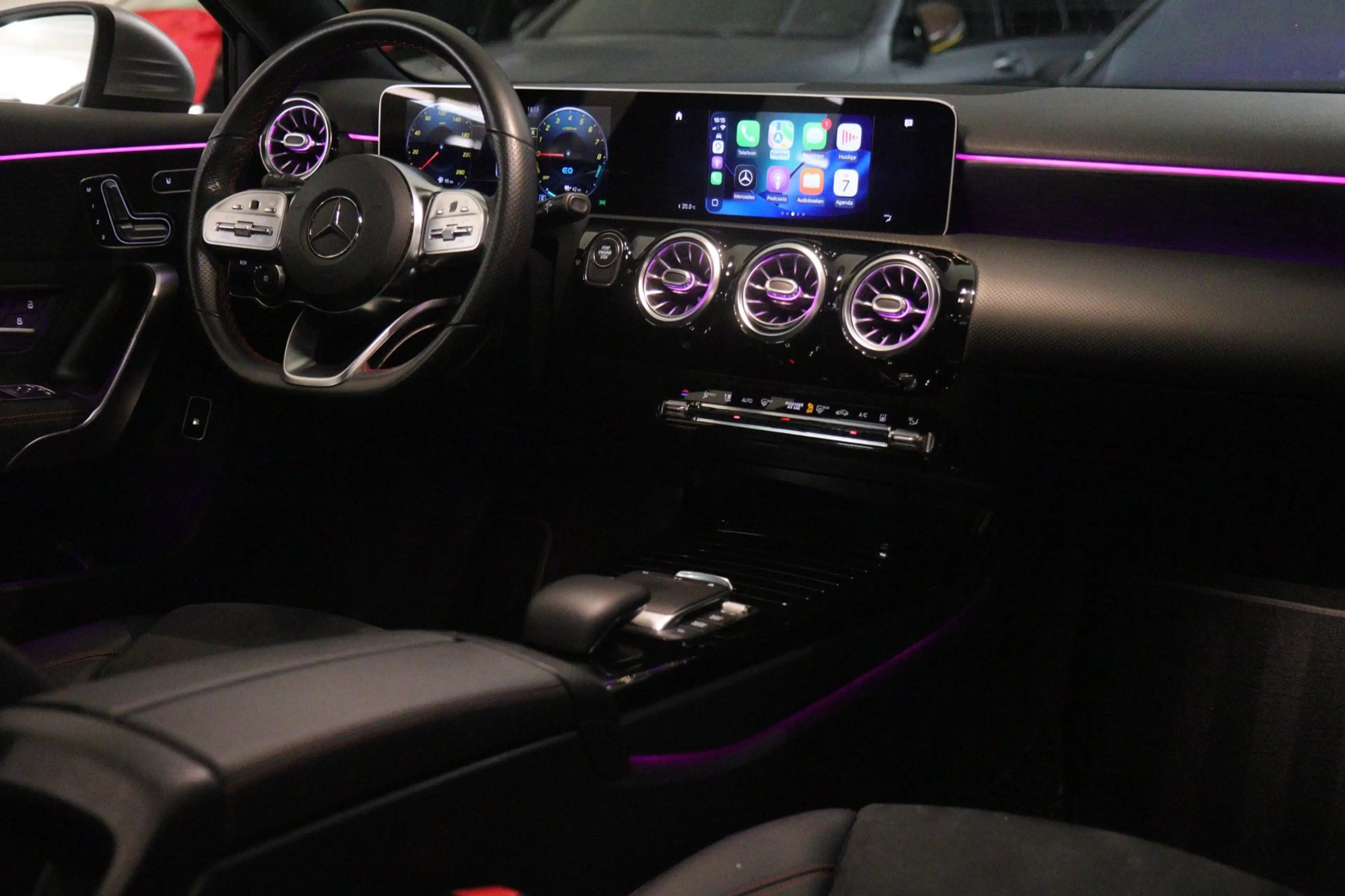 Mercedes-Benz A 250 e AMG Limited PANO/CARPLAY/CAM/ACC/MEMORY/VOL — photo 31