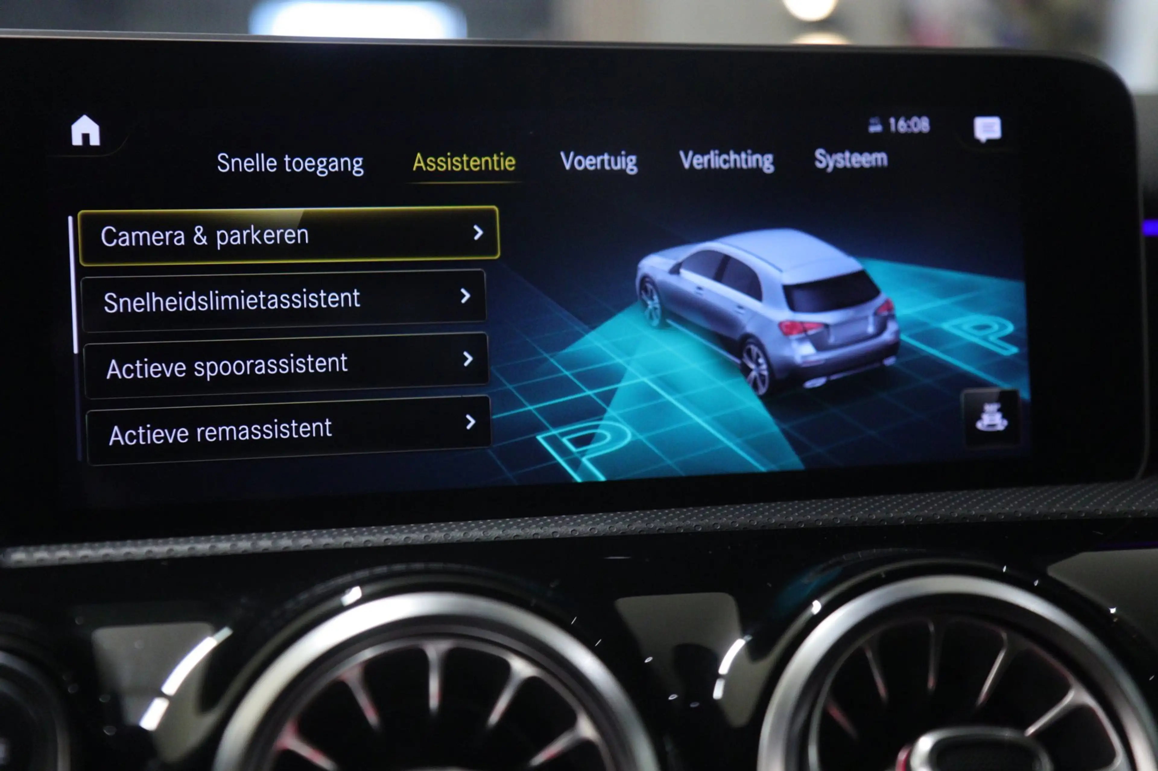 Mercedes-Benz A 250 e AMG Limited PANO/CARPLAY/CAM/ACC/MEMORY/VOL — photo 21