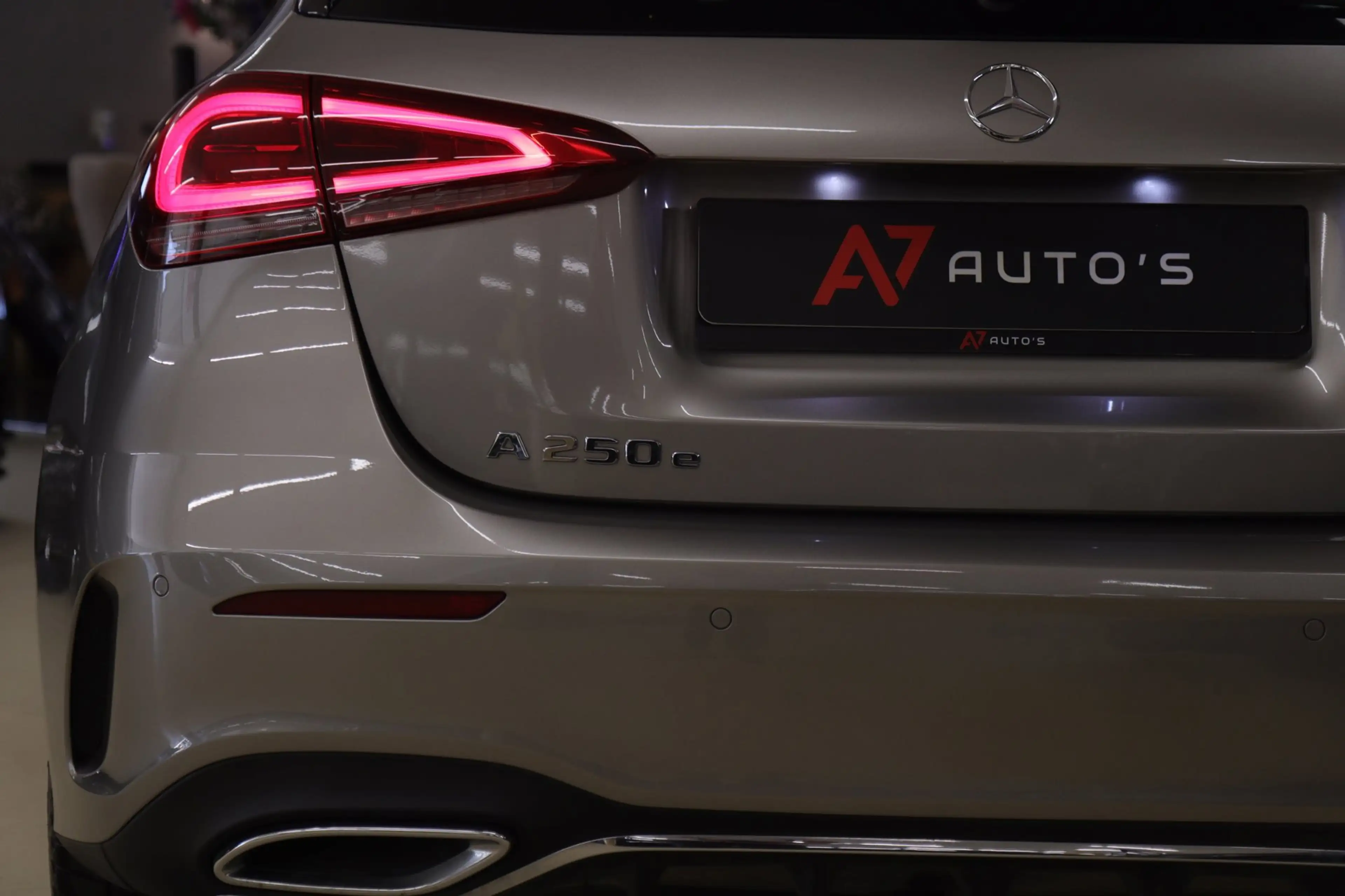 Mercedes-Benz A 250 e AMG Limited PANO/CARPLAY/CAM/ACC/MEMORY/VOL — photo 11
