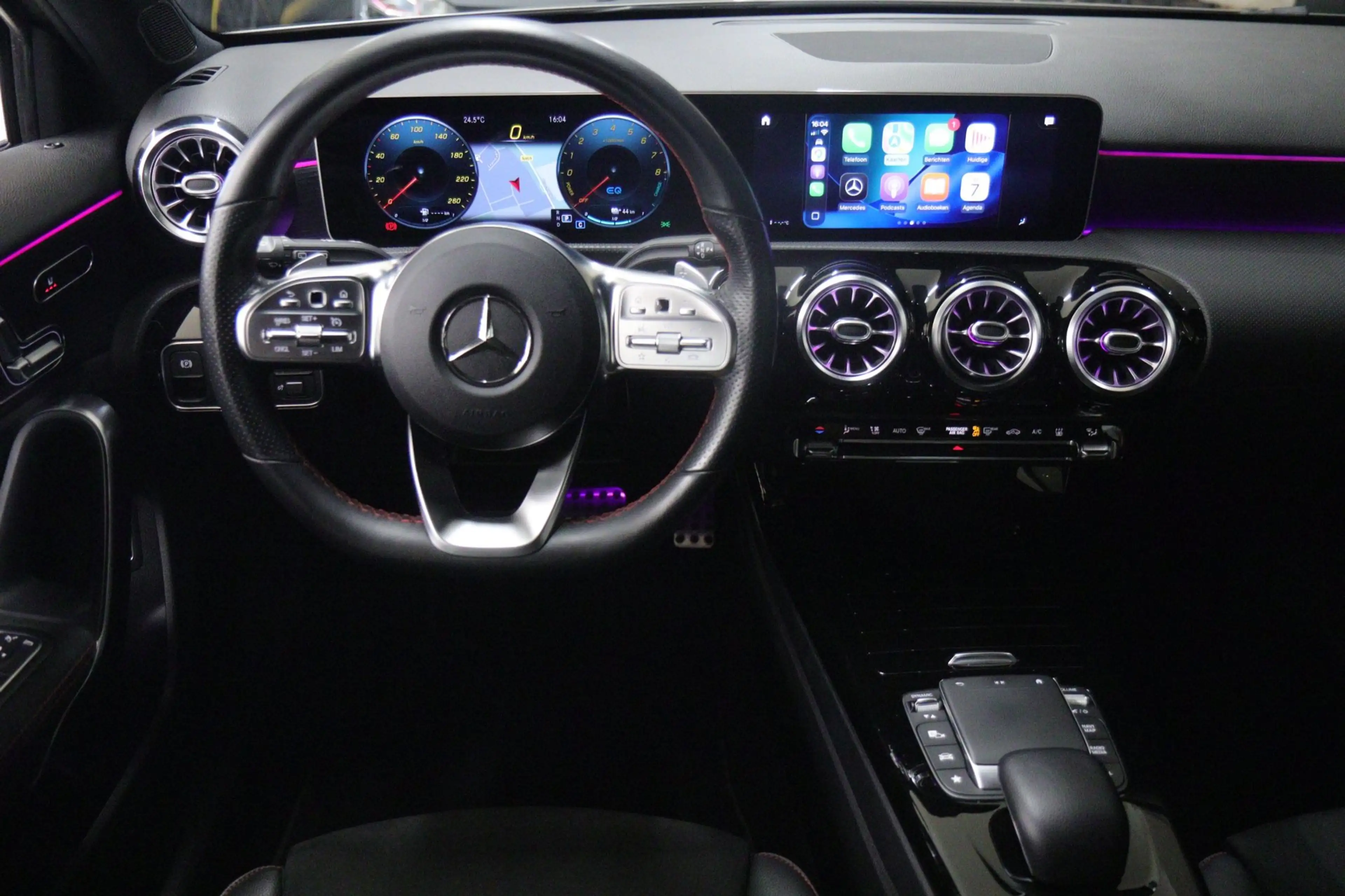 Mercedes-Benz A 250 e AMG Limited PANO/CARPLAY/CAM/ACC/MEMORY/VOL — photo 9