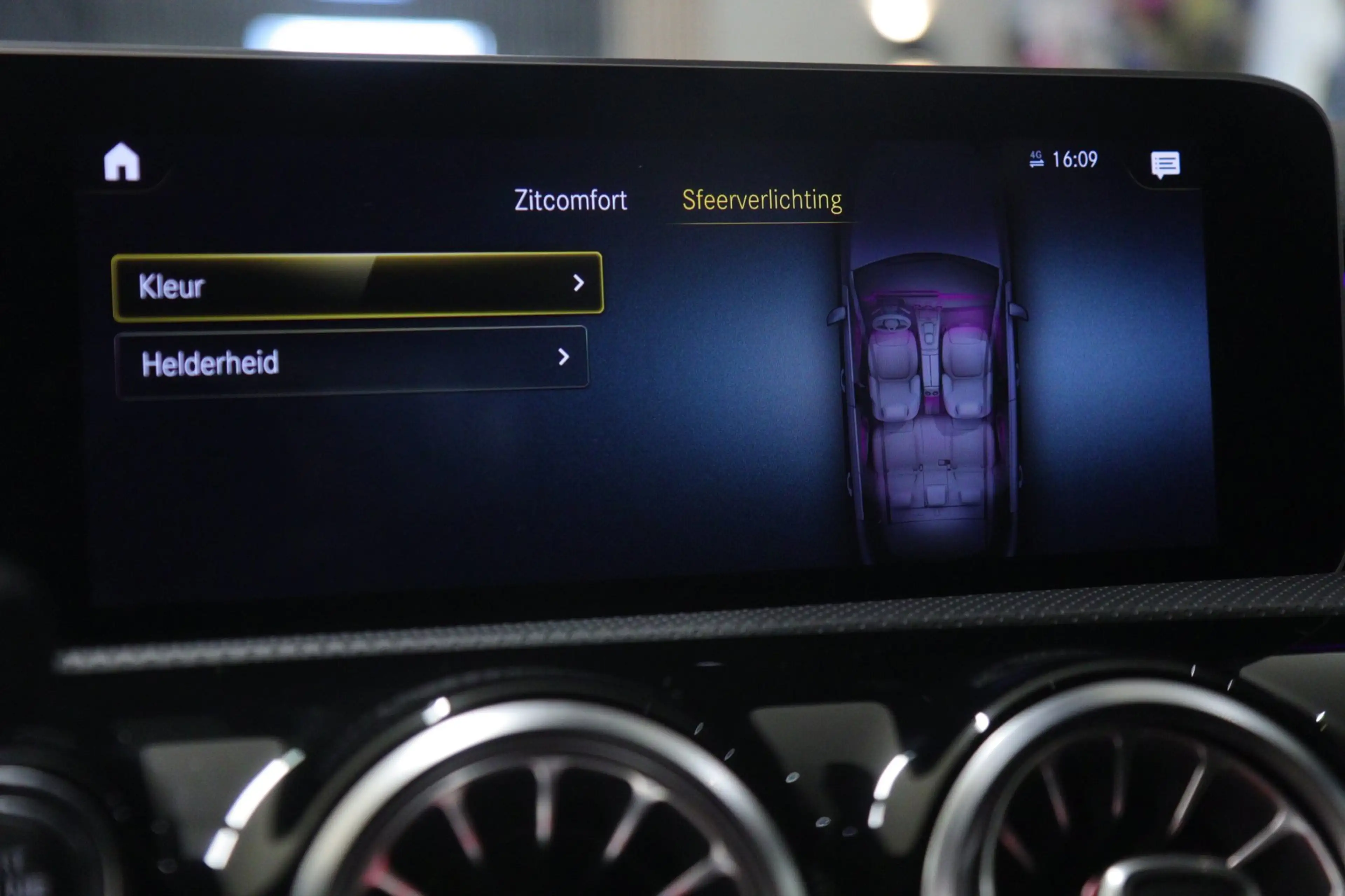Mercedes-Benz A 250 e AMG Limited PANO/CARPLAY/CAM/ACC/MEMORY/VOL — photo 23