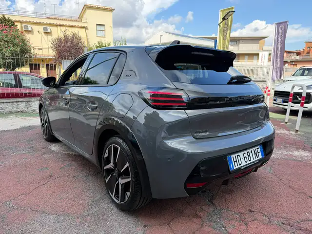 Peugeot 208 view 5