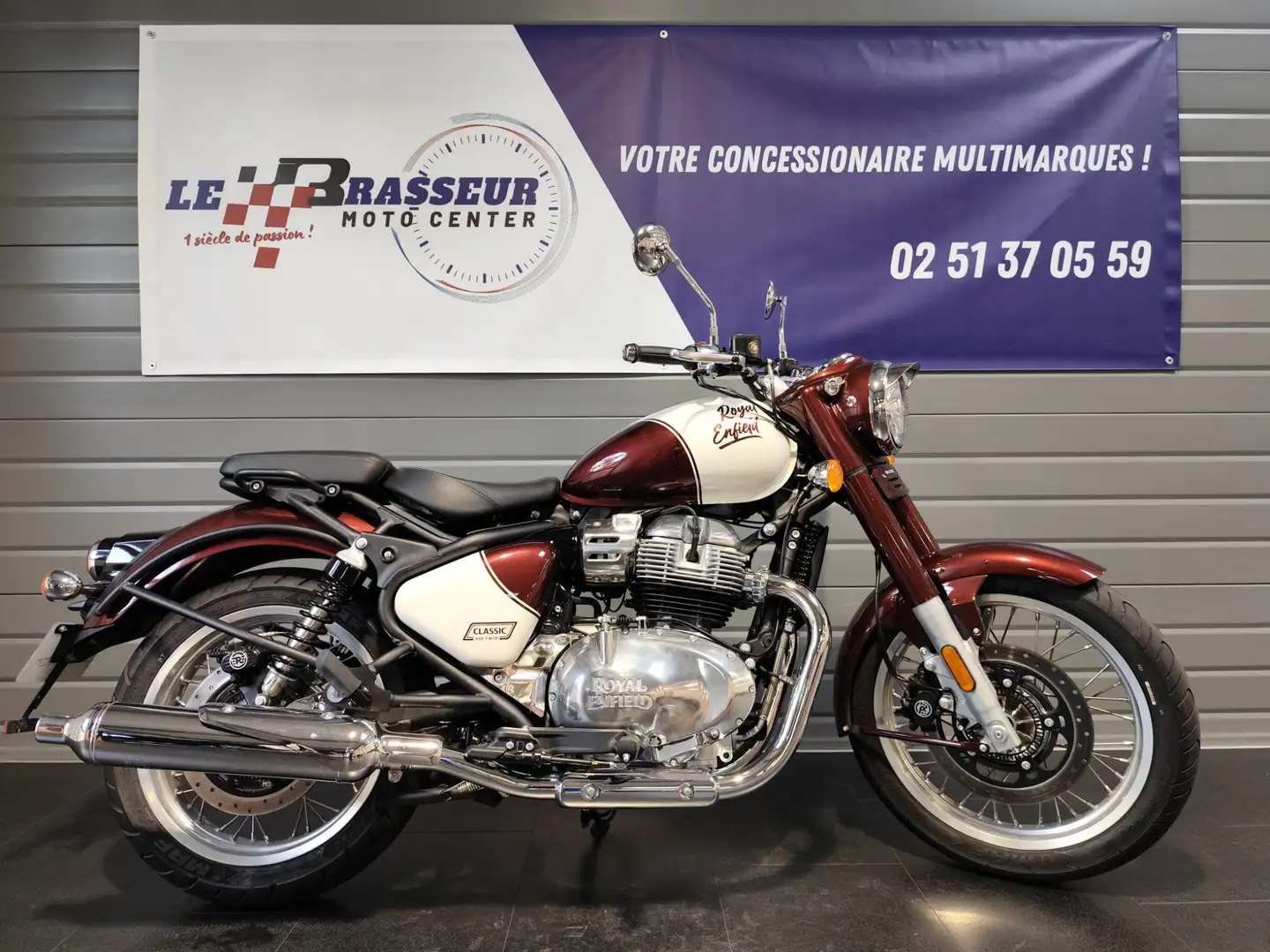 Royal Enfield Classic Piros - 1