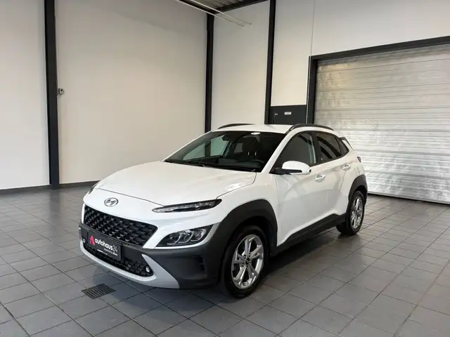 Hyundai Kona view 3