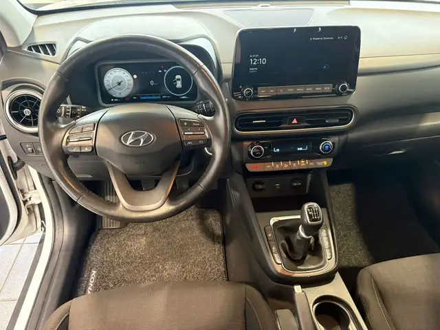 Hyundai Kona view 9