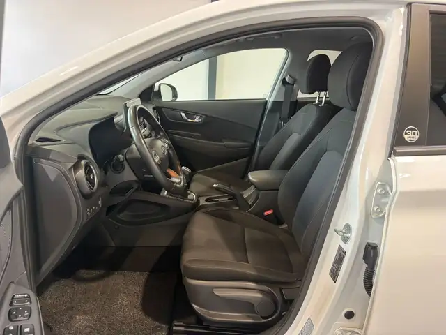 Hyundai Kona view 8
