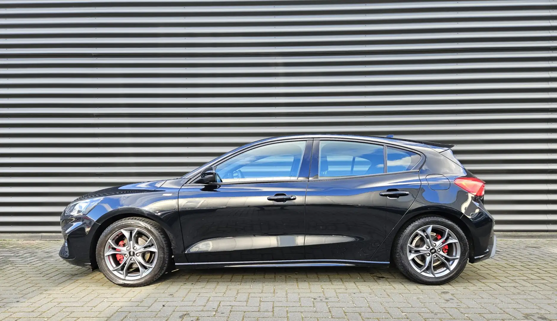 Ford Focus 1.0 EcoBoost ST Line Business Noir - 2