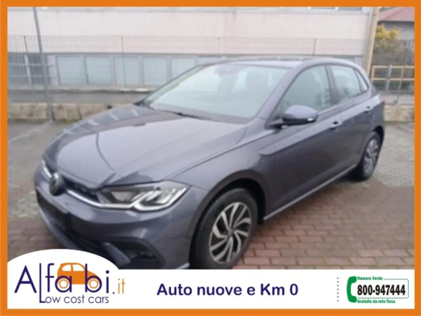Volkswagen Polo 5 Porte 1.0 TSI 95CV Life Grigio - 1