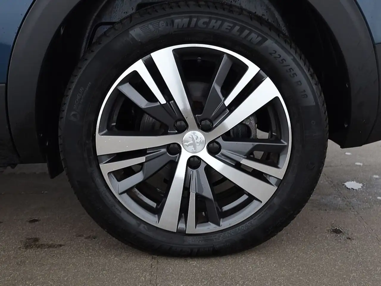 Peugeot 5008 1.5 BlueHDi 130 Allure Aut 7-SITZER LED NAVI 26