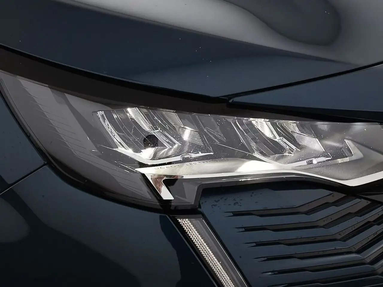 Peugeot 5008 1.5 BlueHDi 130 Allure Aut 7-SITZER LED NAVI 10