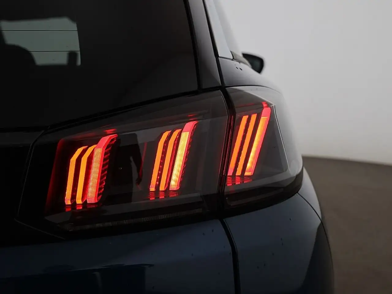 Peugeot 5008 1.5 BlueHDi 130 Allure Aut 7-SITZER LED NAVI 9