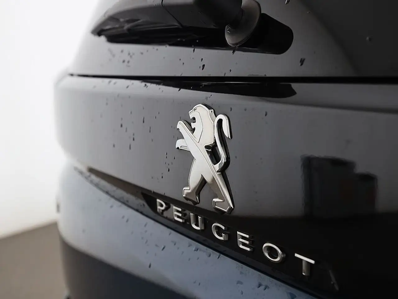 Peugeot 5008 1.5 BlueHDi 130 Allure Aut 7-SITZER LED NAVI 8