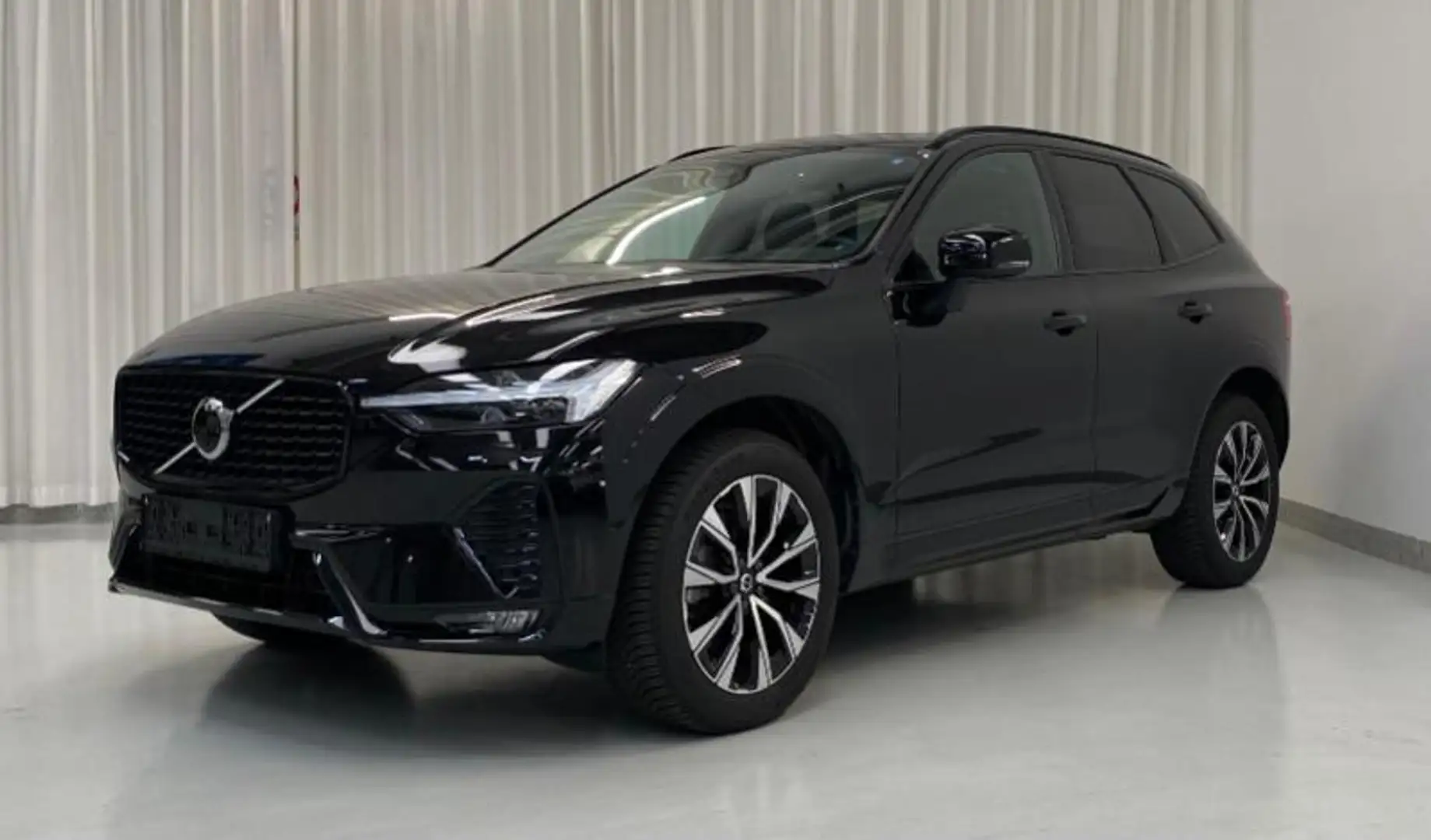 Volvo XC60 2.0 b4 Plus Dark auto Nero - 2