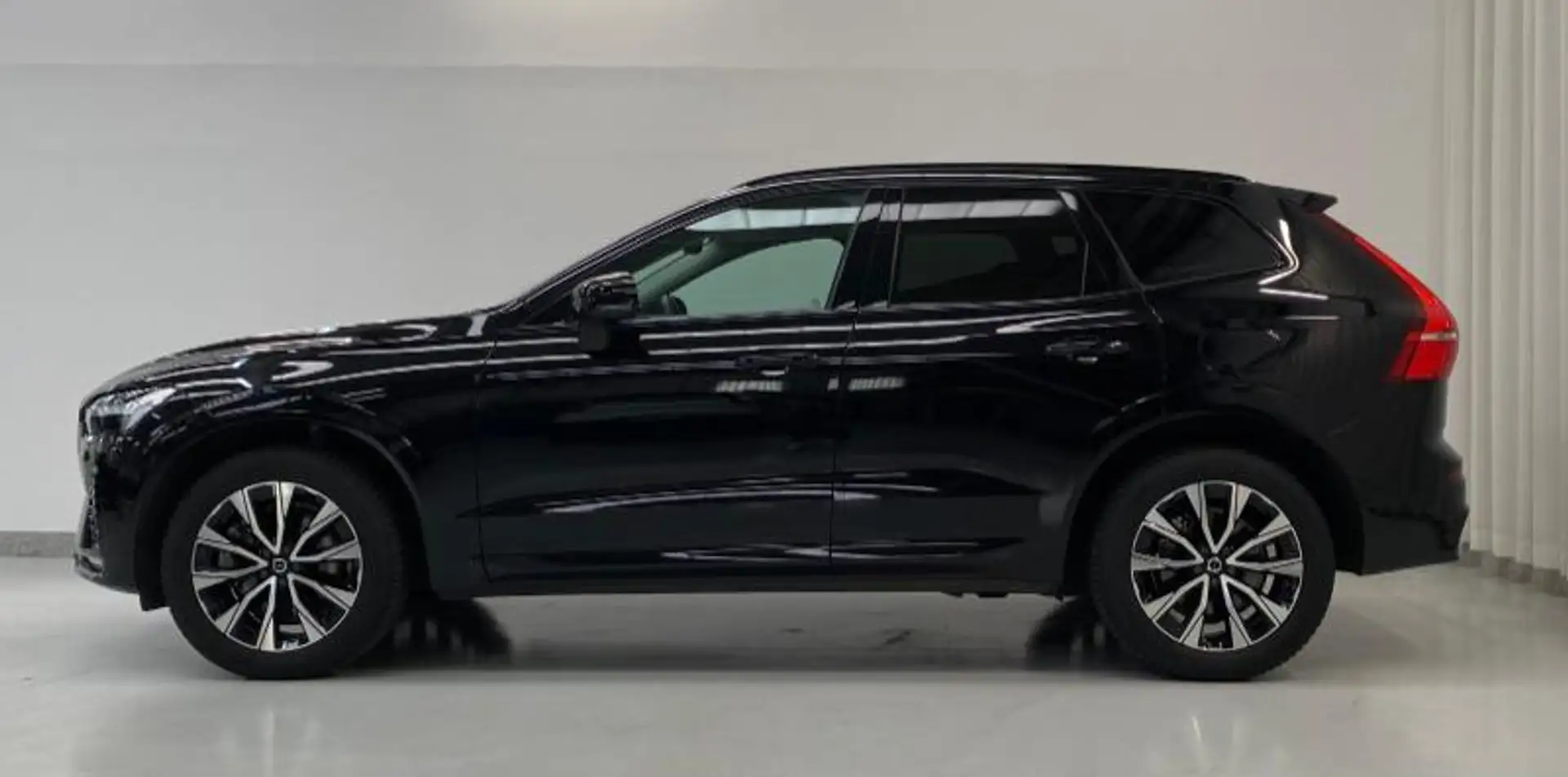 Volvo XC60 2.0 b4 Plus Dark auto Nero - 1