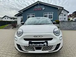 Fiat 600 Hybrid°1.Hand°Kamera°Navi°Shz°LED