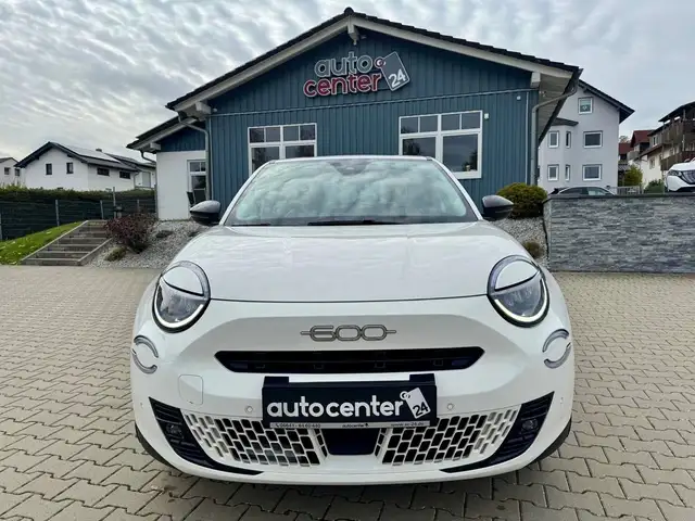 Fiat 600 Hybrid°1.Hand°Kamera°Navi°Shz°LED