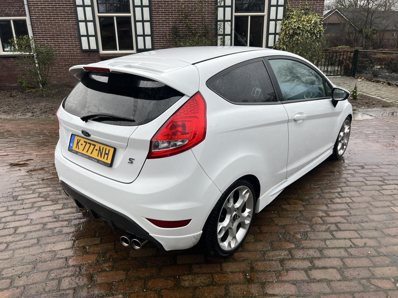 Ford Fiesta 1.6 Sport Leder| Stoelverwarming — photo 13