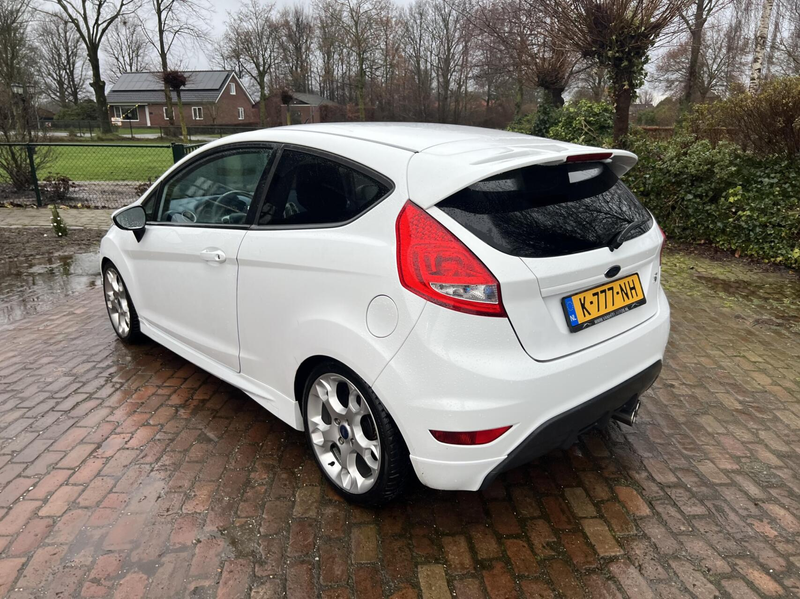 Ford Fiesta 1.6 Sport Leder| Stoelverwarming — photo 14