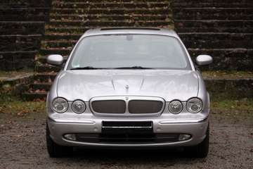 Top gepflegter XJR mit 3 Jahre Garantie