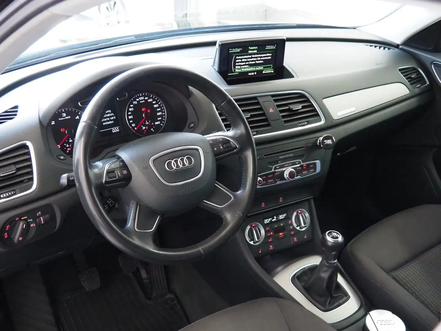 Audi Q3 2.0 TDI quattro Style Schwarz - 2