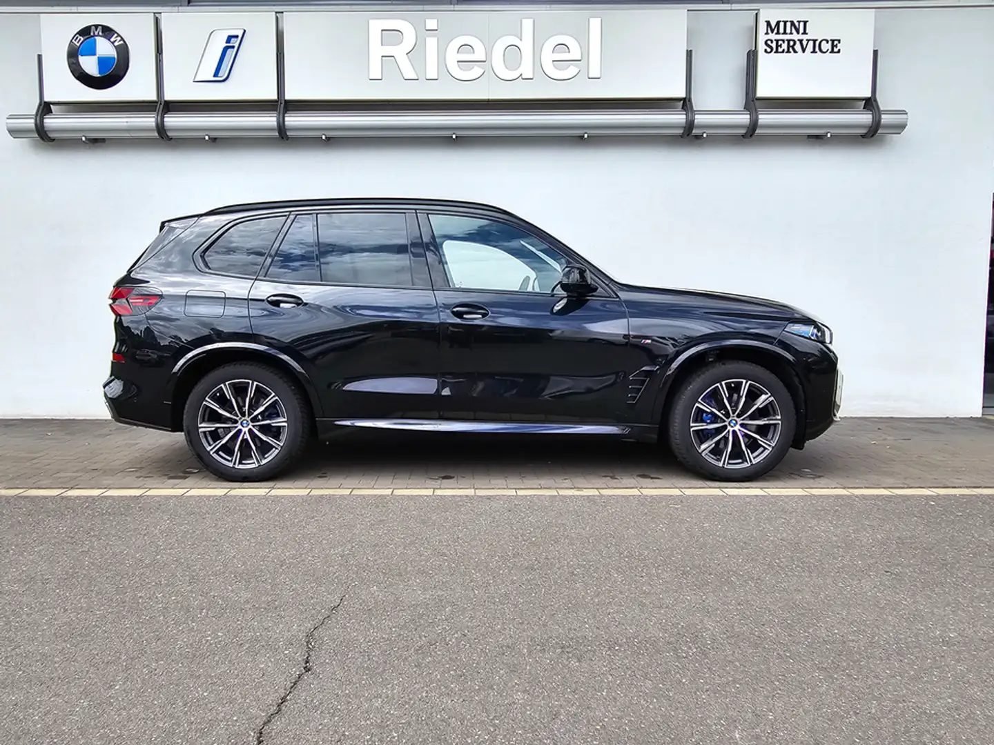 BMW X5 xDrive30d M Sportpaket*Pano*AHK*DAPro*h/k* Schwarz - 2