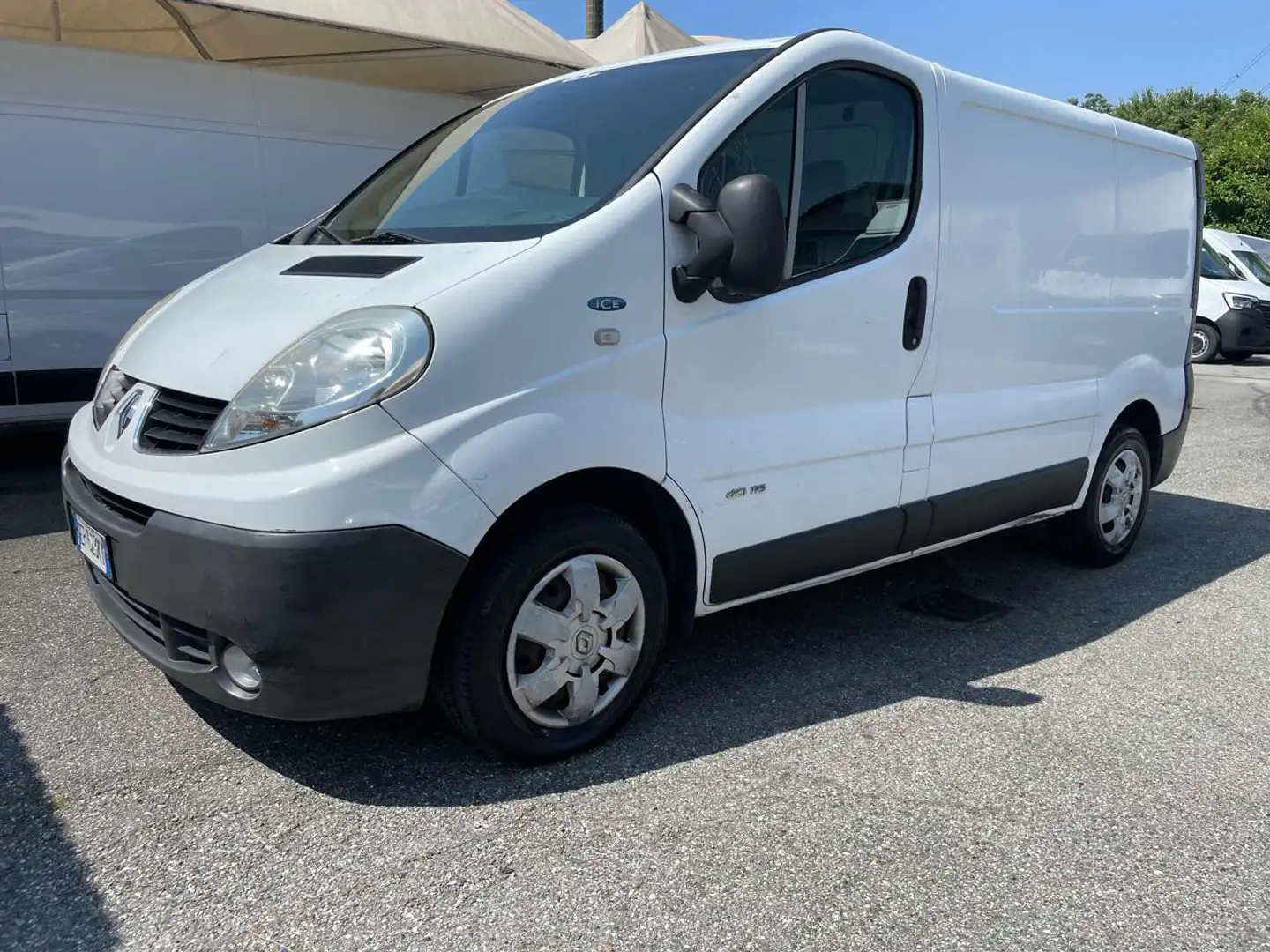 Renault Trafic T27 2.0 dCi/115 PC-TN Furgone DPF Blanco - 1