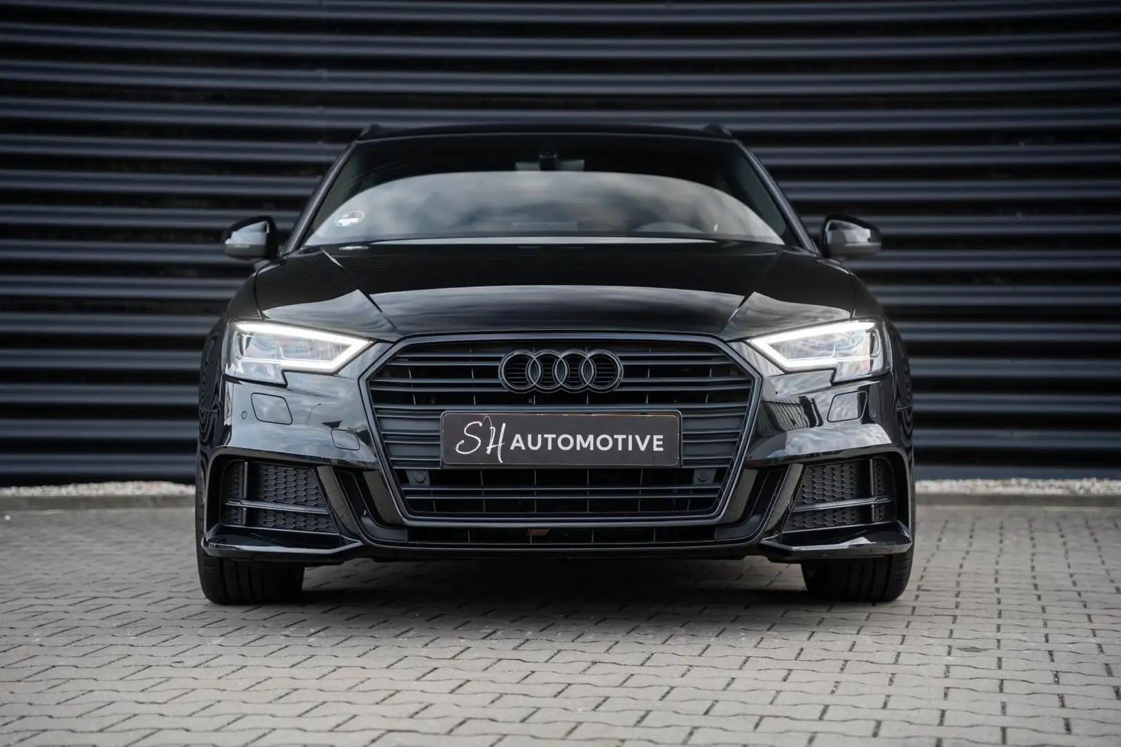 Audi A3 Sportback 35 TFSI Sport 3x S-Line / VIRTUAL / BLAC Schwarz - 2