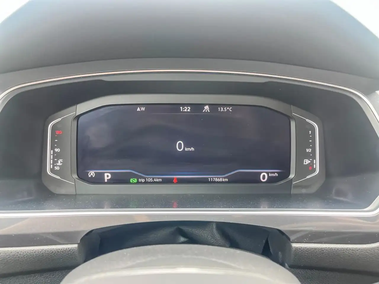 Volkswagen Tiguan снимка Volkswagen Tiguan