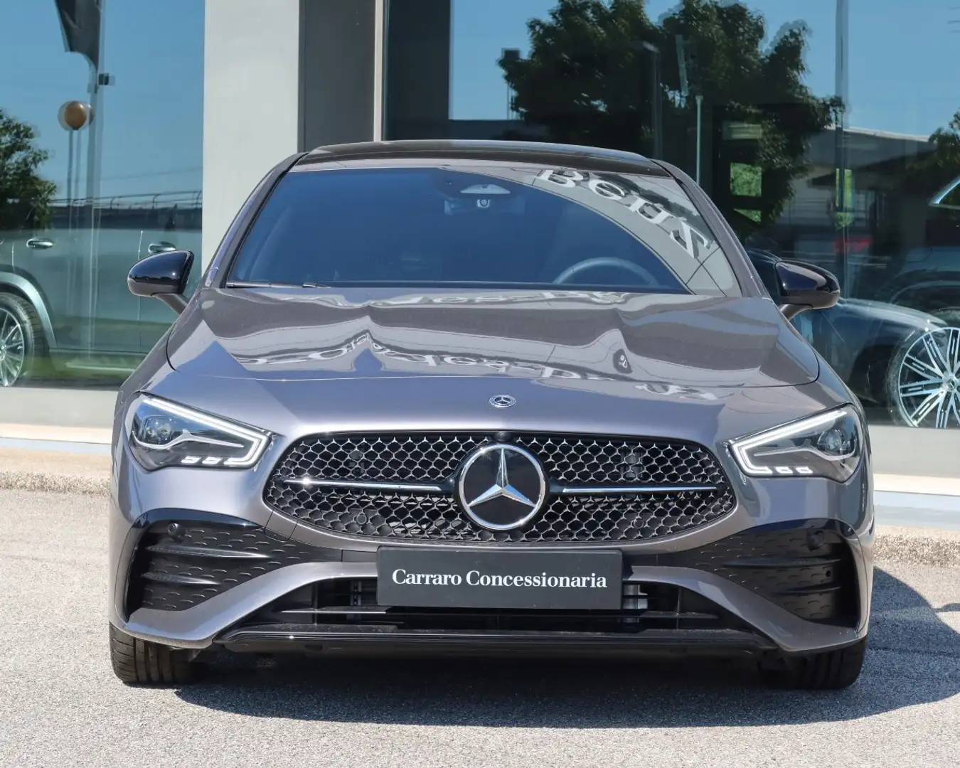 Mercedes-Benz CLA 180 d Automatic Shooting Brake Šedá - 2