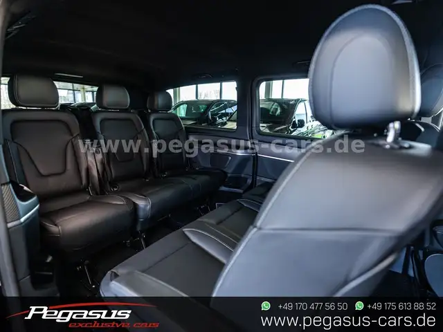 Mercedes-Benz V 300 view 2