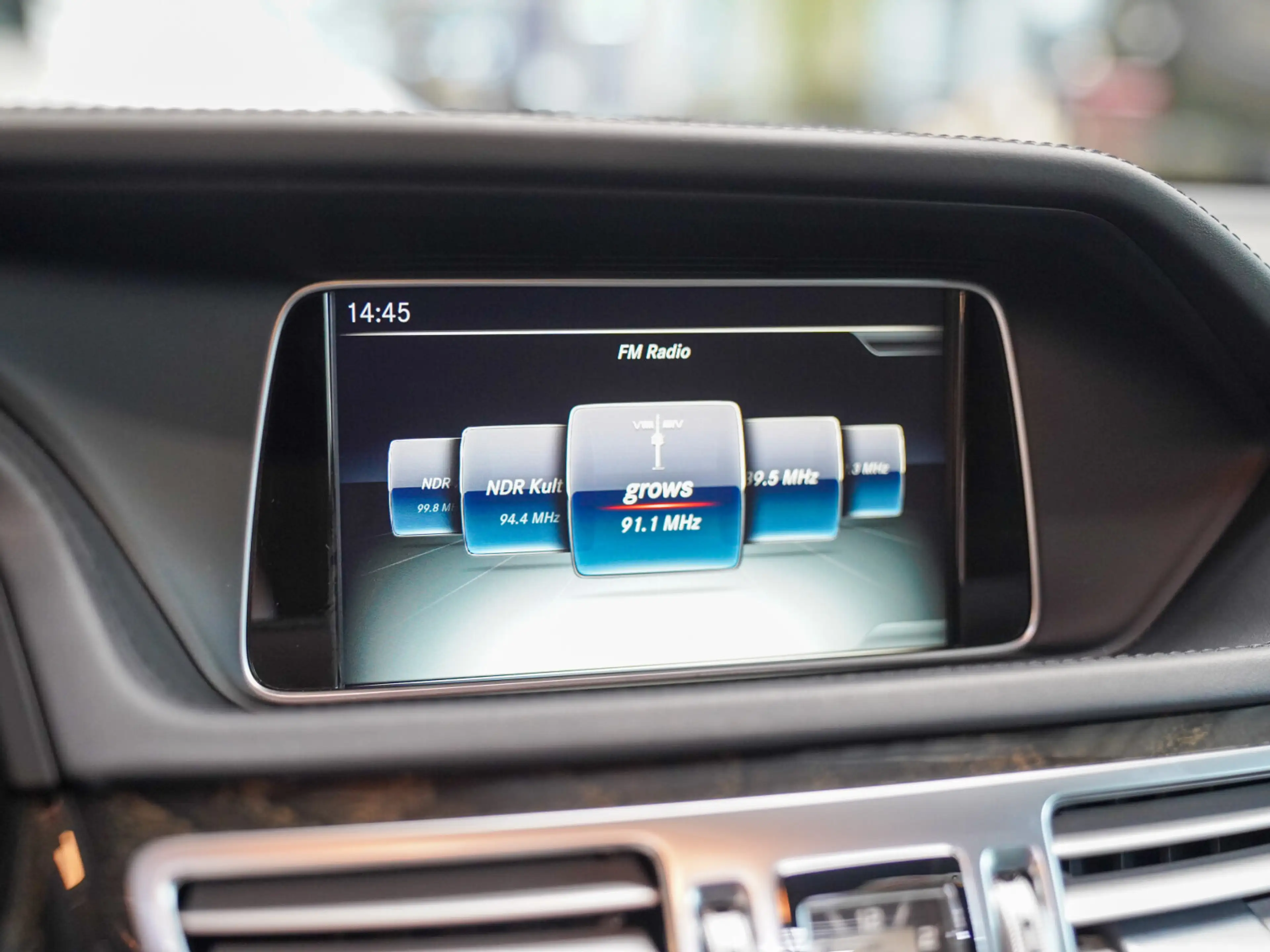 Mercedes-Benz E 63 AMG E 63 AMG T 4M VMAX Kunde kommt Freitag AMG Sport — photo 21