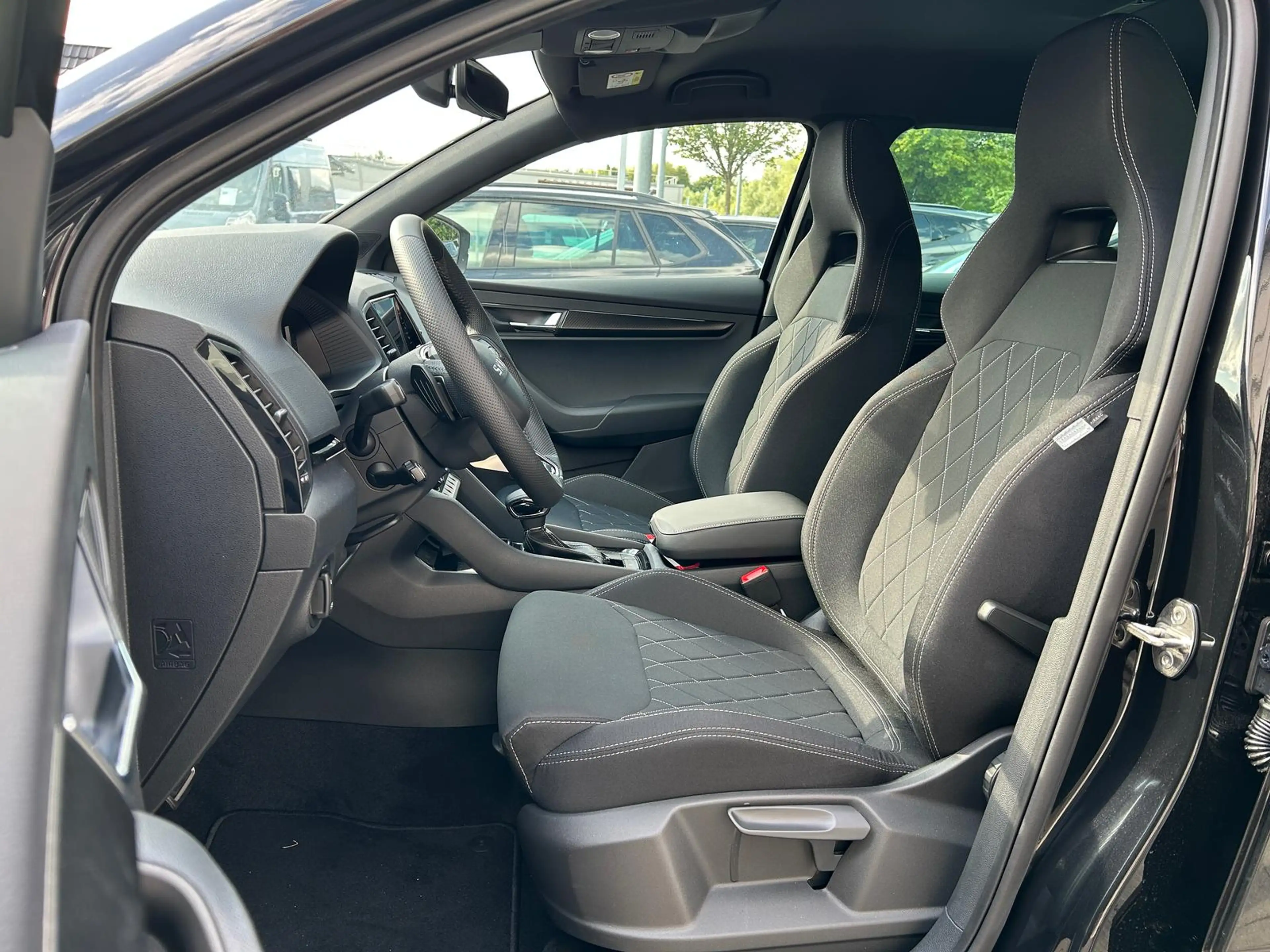 Skoda Karoq Sportline 2.0 TDI DSG AHK*NAVI*Android Auto**SHZ*K — photo 7